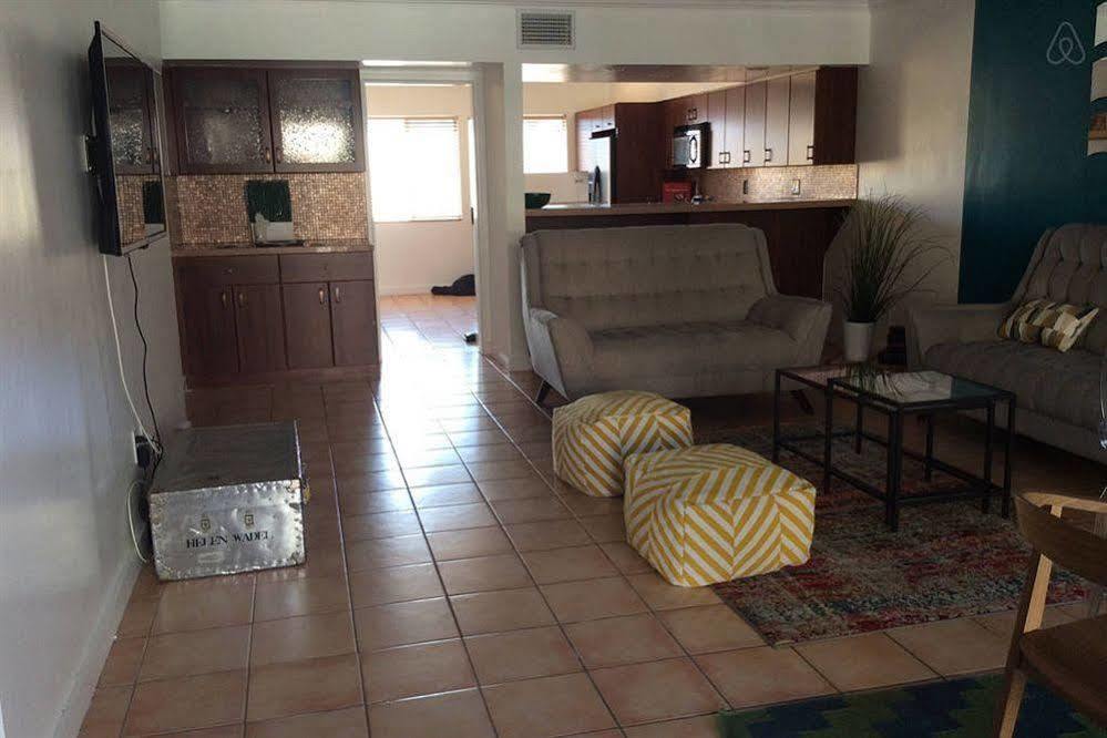 Modern Downtown Condo Palm Springs Exterior foto