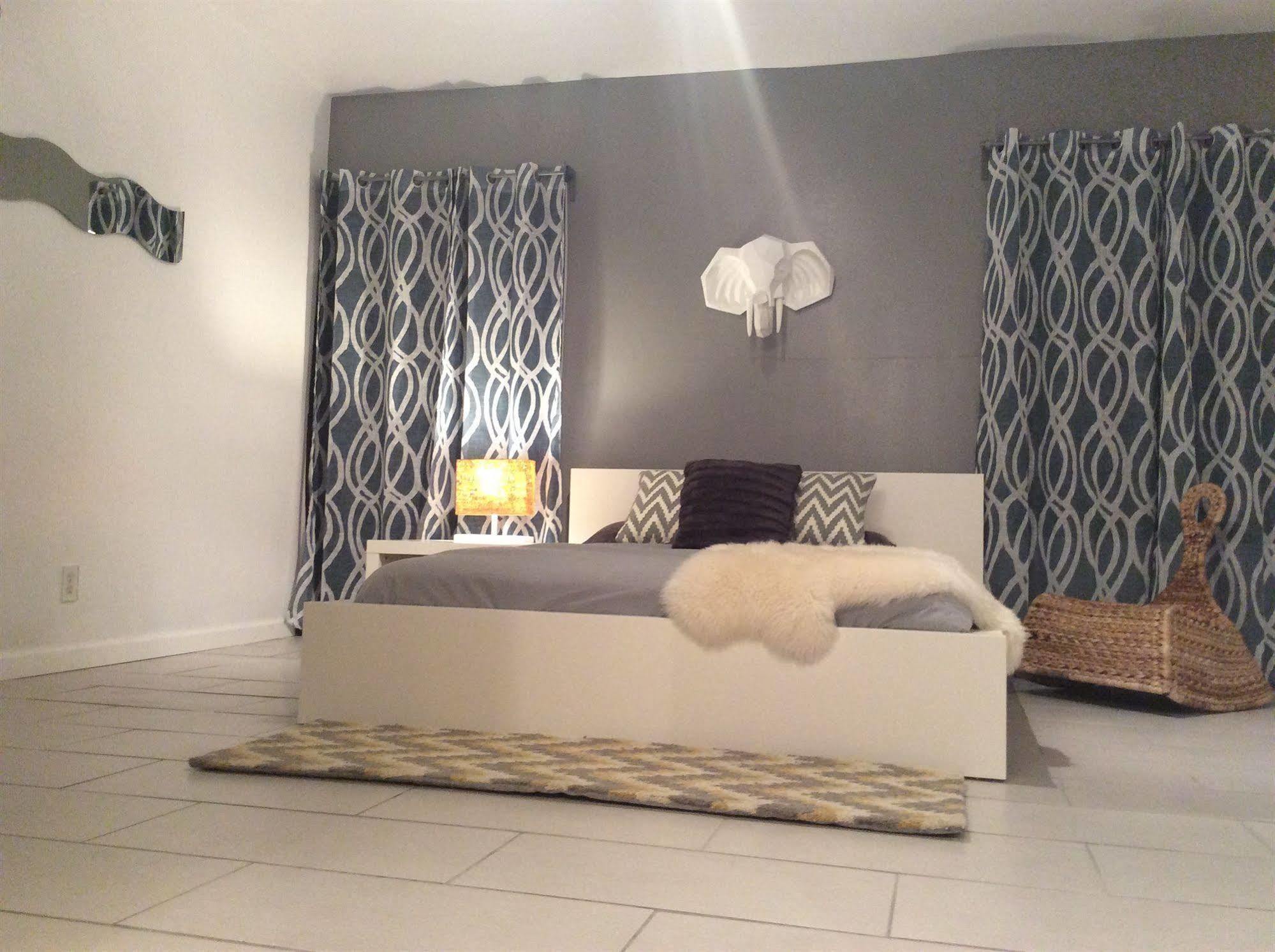Modern Downtown Condo Palm Springs Exterior foto